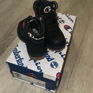 Champion  Timberland boots for kids size 7 toddler